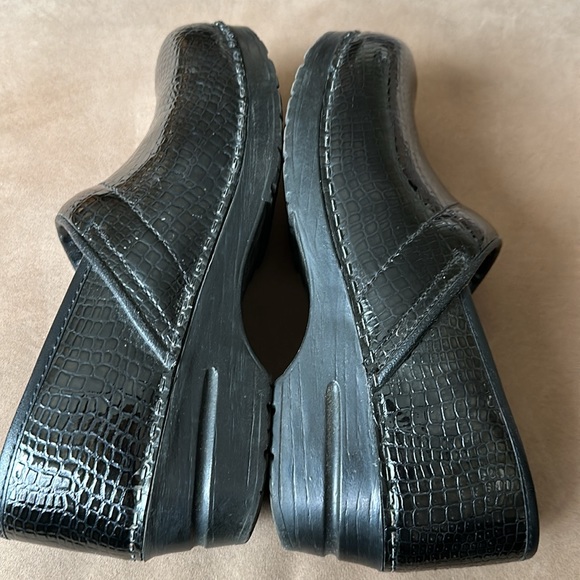 Sanita Leather Clog - Picture 4 of 6